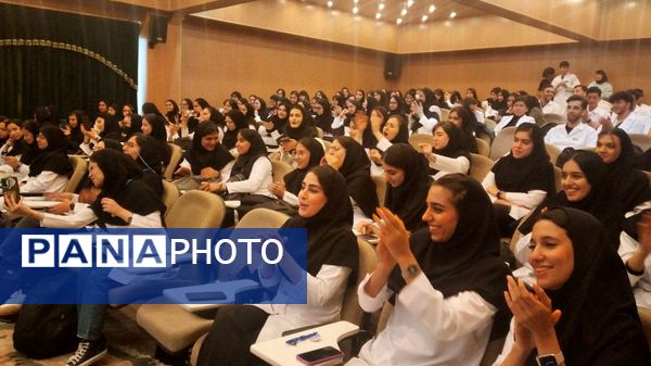 جشن روز پرستار در دانشکده علوم پزشکی دانشگاه آزاد اسلامی واحد کرج 
