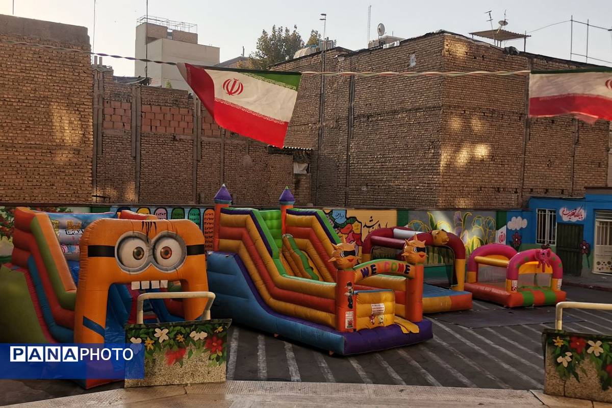 خانه کودک در مدرسه؛ تجربه‌ای نو برای دانش‌آموزان ورامینی 