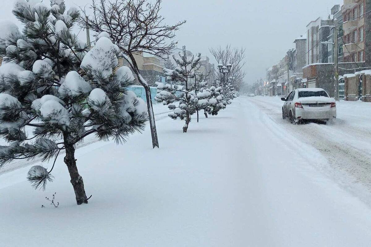 تداوم بارش برف و یخبندان در تهران تا پنجشنبه 