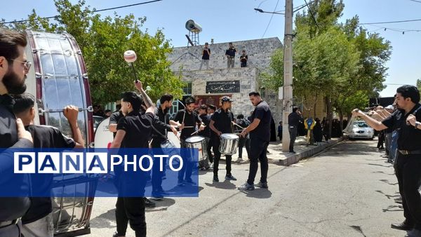 پیاده‌روی جاماندگان اربعین در شهر‌ رباطسنگ؛ دل‌هایی که از راه دور به کربلا رسیدند