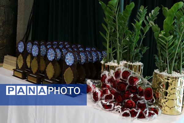 تجلیل از طلایه‌داران برتر تعلیم و تربیت ، آیین تقدیر از معلمین نمونه شهرستان پاکدشت 