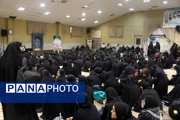 اعزام نخستین گروه از دختران دانش‌آموز ناحیه یک قم به اردوی راهیان نور