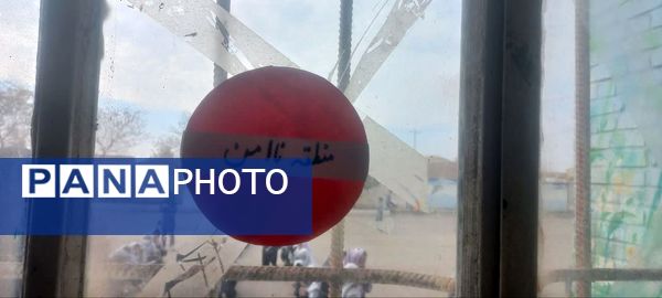 مانور زلزله و توضیح نکات ایمنی درمدرسه تکتم خلیل آباد 