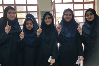 شرکت در انتخابات شورای دانش‌آموزی با هدف کمک به حل مشکلات مدرسه