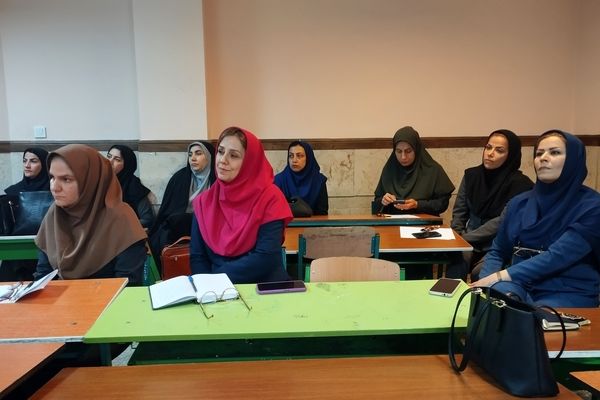 برگزاری اولین جلسه‌ اجتماعات یادگیری آموزگاران شهرستان ملارد در دبستان دخترانه حضرت زینب (س)