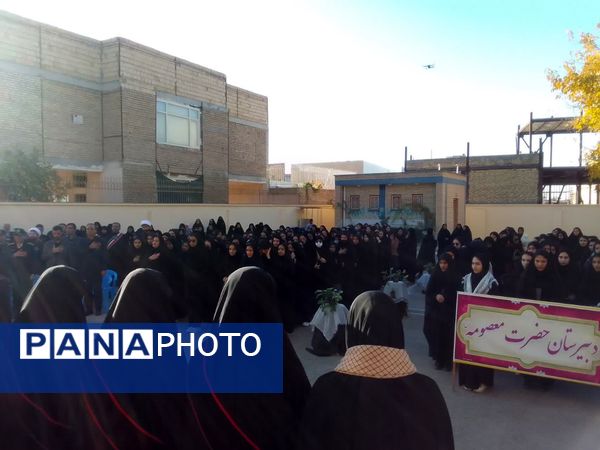 دبیرستان دخترانه حضرت معصومه سلام الله علیها میزبان پیکر شهید گمنام 