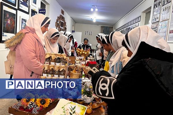 پایان کار نمایشگاه گیاهان دارویی پژوهش‌سرای کاوش کهریزک 