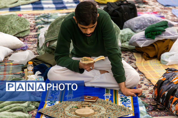 آیین معنوی اعتکاف در حرم مطهر رضوی- ۱