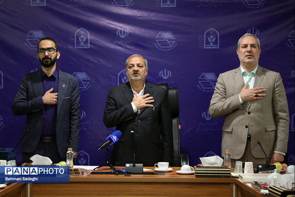 نشست صمیمی وزیر آموزش و پرورش با مدال آوران المپیادهای جهانی