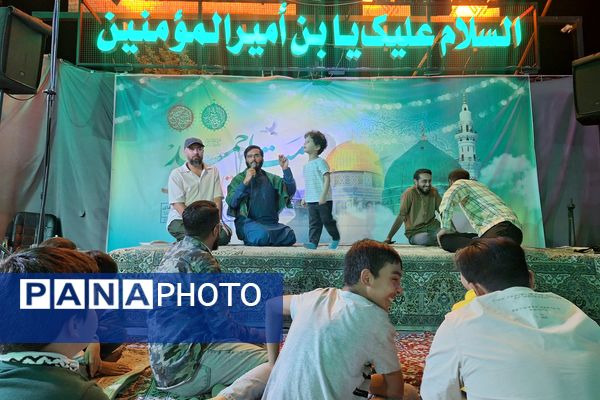 حال و هوای کافه شهدا در شب میلاد نبی اکرم(ص) و امام جعفر صادق (ع)