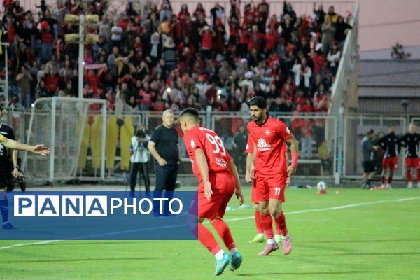 بازی بدون گل تراکتور و فجر سپاسی