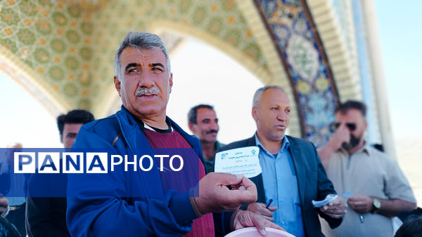 همایش پیاده‌روی خانوادگی در شهرستان مارگون