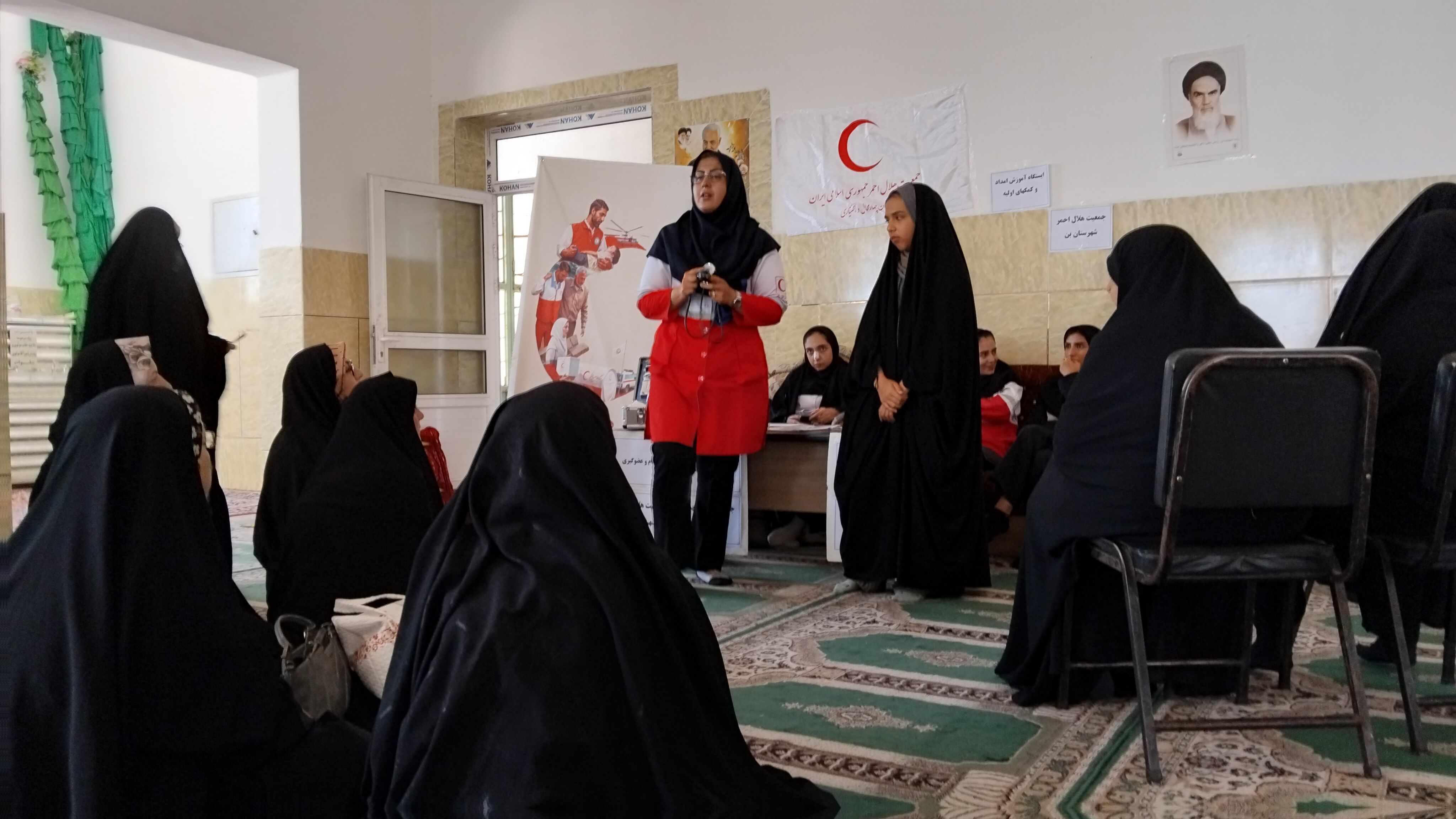 میز خدمت مسئولان در نماز جمعه شهر وردنجان