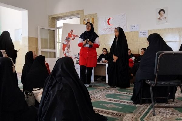 میز خدمت مسئولان در نماز جمعه شهر وردنجان