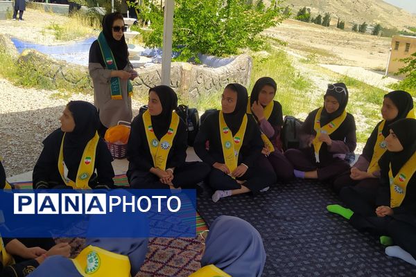 اردوی مهارتی تشکیلاتی پیشتازان دختر مقطع متوسطه اول ناحیه سه شیراز 