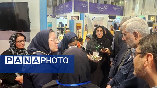 نمایشگاه هفته پژوهش و فناوری در مشهد