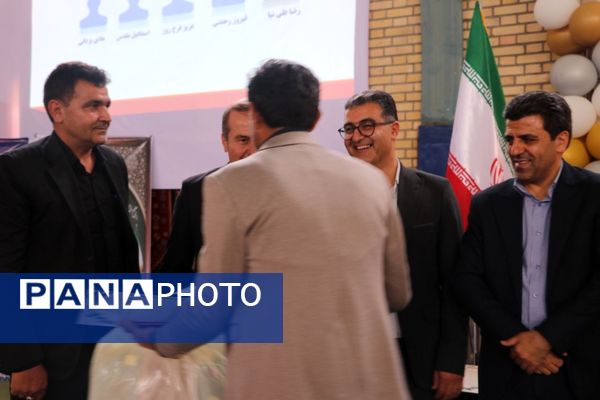 جشن گرامیداشت مقام معلم در شهر آشخانه 