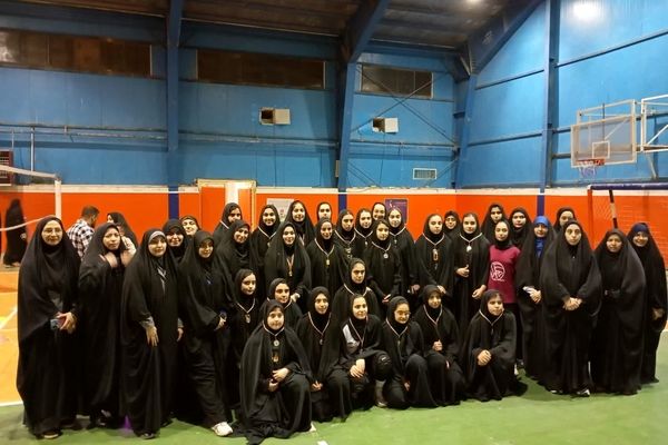 بازدید مربیان کشوری والیبال از باشگاه برگزیده «نرجس» شهرستان جعفرآباد قم