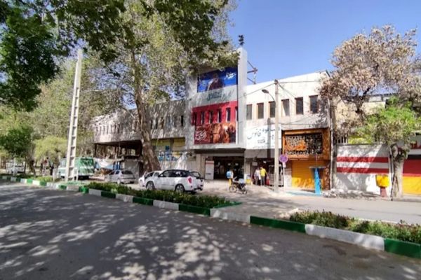 اجرای طرح بلیت نیم‌بها به مناسبت روز ملی سینما در خرم‌آباد