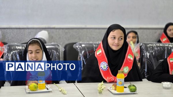 تبریک پیشتازان کوچک به مدافعان بزرگ امنیت در هفته نیروی انتظامی