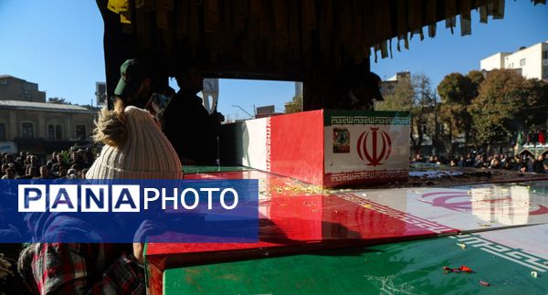 مراسم تشییع پیکرهای ۷ شهید گمنام در کرمانشاه