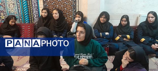 آموزش عملی آمادگی دفاعی در دبیرستان فرزانگان استعداد درخشان ملارد