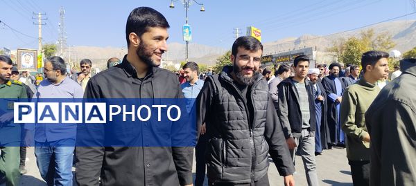 حضور پرشور مردم یاسوج در راهپیمایی یوم‌الله ۱۳ آبان