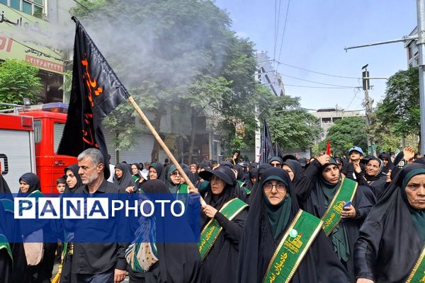 طنین فریاد «لبیک یا حسین(ع)» در پیاده‌روی باشکوه جاماندگان اربعین حسینی در شهرستان قدس
