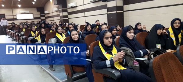 جشن عاطفه‌ها در آموزش و پرورش ناحیه ۲ خرم‌آباد