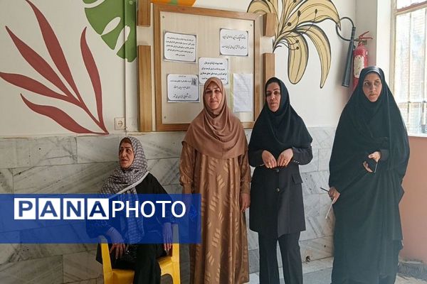 اولین  مجمع عمومی انجمن اولیاء و مربیان در دبیرستان شهید مجید دهنوی 