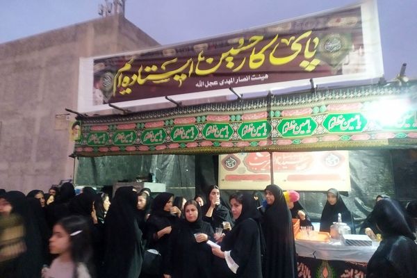 ندای لبیک یا حسین در روز عاشورا 