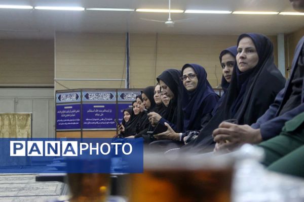 نشست اصحاب رسانه با نماینده ولی فقیه در یزد