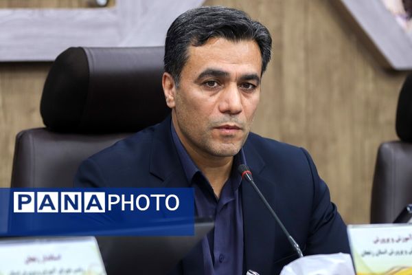 جلسه مدیران مدارس در شهرستان خلیل آباد 