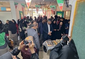 آیین افتتاح جشنواره ماها و رونمایی بسته ایران‌مون در مدرسه خدیجه کبری(س) پردیس