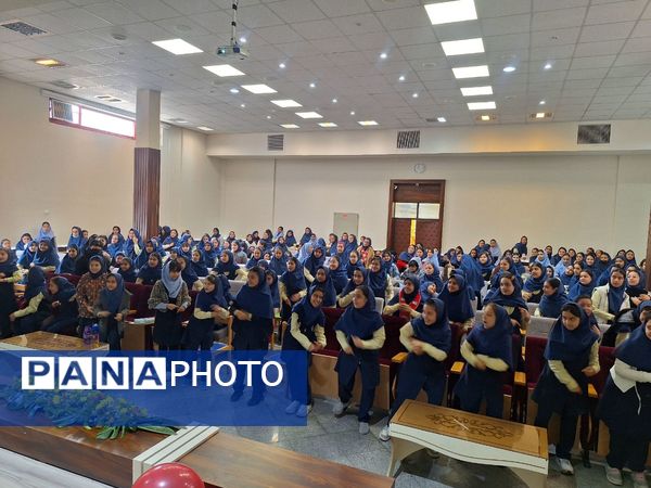 فریاد آزادی و همبستگی در دبستان آرمینه مصلی‌نژاد