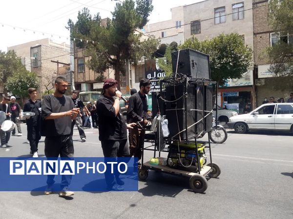 دسته‌های عزاداری در رباط کریم