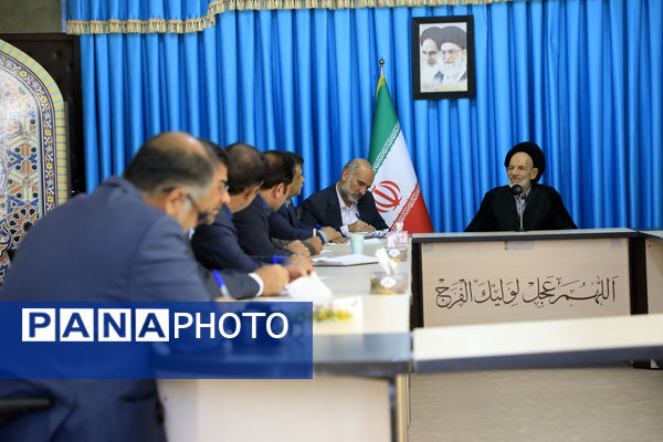 دیدار مدیران آموزش‌ و‌ پرورش خراسان‌جنوبی با نماینده ولی‌فقیه در استان 