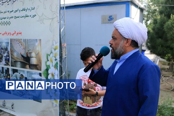مراسم زیر سایه خورشید و غباروبی ضریح مطهر بی بی سکینه خاتون(س) در بخش صفادشت ملارد