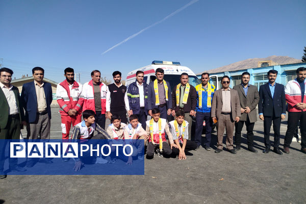 دانش‌آموزان مدرسه شهید باهنر لردگان آماده مقابله با زلزله شدند