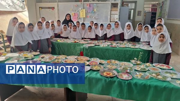 برگزاری روز جهانی تخم‌مرغ در دبستان دخترانه شهید جمیله کریمی شهرستان زارچ 
