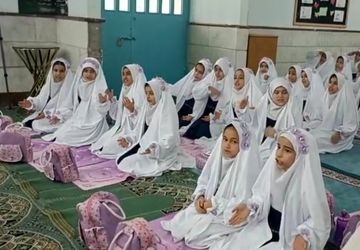 جشن عبادت و بندگی دانش‌آموزان پایه سوم دبستان دخترانه جنت ملارد 