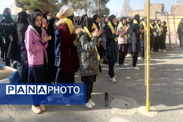 مراسم ولادت حضرت فاطمه زهرا (س) و روز مادر در دبیرستان شهید مجید دهنوی