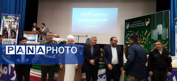 گردهمایی بزرگ بسیجیان در اسدآباد با حضور نمایندگان مجلس و امام جمعه