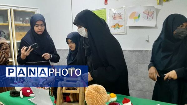 نمایشگاه هنرهای تجسمی امید فردا در دبیرستان دخترانه معلم (دوره اول متوسطه)