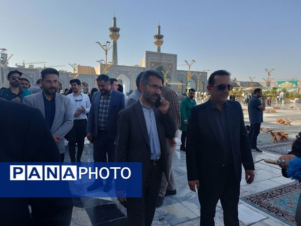 زیارت دسته جمعی معلمان در حریم قدس رضوی 