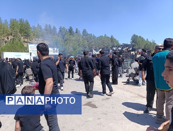 عاشورای حسینی در آشخانه و ۷۲ دیگ غذای نذری