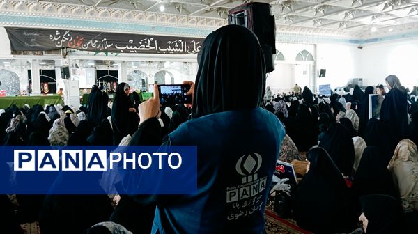 حضور خبرنگاران پانای کاشمری در نماز جمعه 