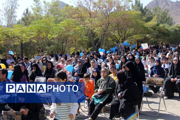 قصه‌گویی خنده‌ها و رؤیاها در دیار طلای سرخ 