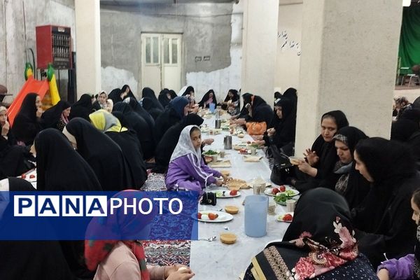 برگزاری محفل انس با قرآن و یادواره شهدای قرآنی در مسجد سرچشمه پیشوا 