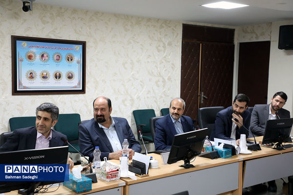 نشست علمی هوش مصنوعی و توسعه علوم و فناوری های نوین در آموزش و پرورش